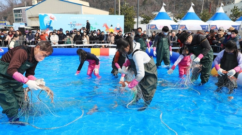 2023 울진대게와 붉은대게축제. 연합뉴스