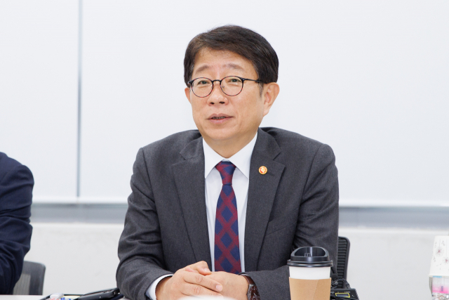 박상우 국토교통부 장관이 지난 14일 정부세종청사에서 열린 '국토교통 개혁 TF' 첫 회의에 참석해 발언하고 있다. 연합뉴스