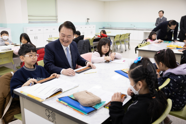 [단독] 초1, 늘봄학교서 '용돈관리법'도 배운다