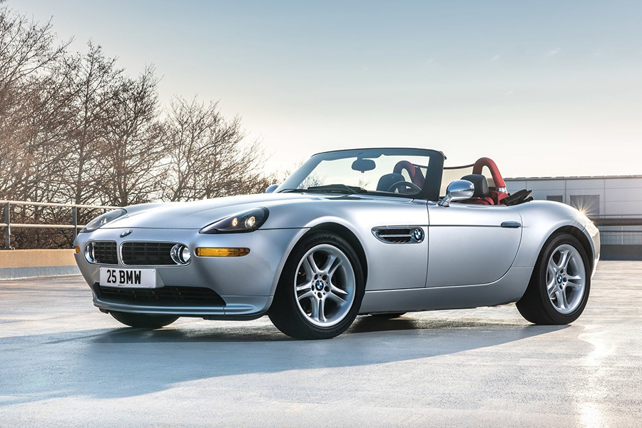 [리뷰] 과거의 오마주, 그리고 화려하게 피어난 로드스터 - BMW Z8