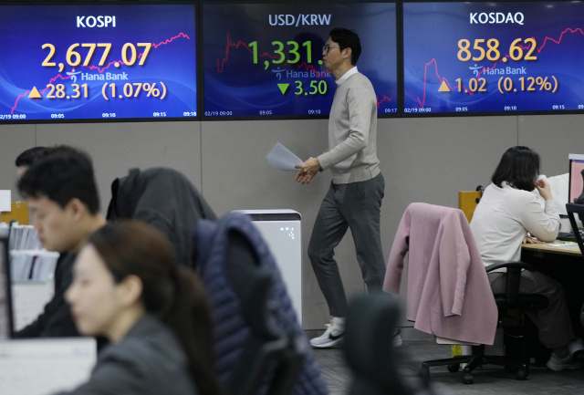 '美 금리 내리면 한국 원화·중국 위안화 수혜 입을 것'