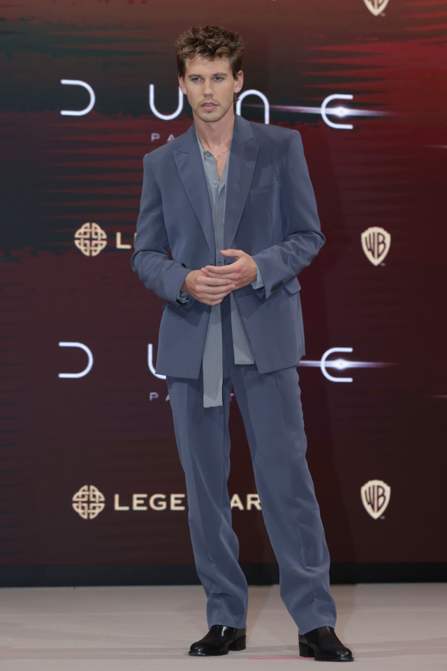 배우 오스틴 버틀러가 21일 콘래드호텔에서 열린 영화 '듄: 파트2' 내한 기자간담회에서 포즈를 취하고 있다. 연합뉴스