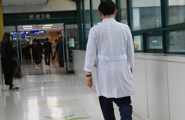 [포토뉴스] 전공의 복귀 기다리는 환자·의사·정부