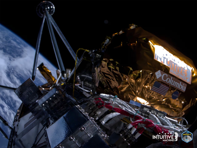 우주를 비행 중인 달 탐사선 '오디세우스'가 보내온 사진. 인튜이티브 머신스(Intuitive Machines)·UPI·연합뉴스