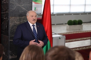 ‘6연임’ 루카셴코 벨라루스 대통령 내년 또 대선 출마