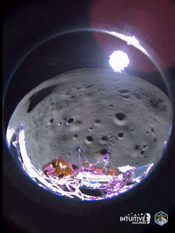 인튜이티브 머신스가 공개한 오디세우스의 달 착륙 직전 촬영 이미지. 사진=Intuitive Machines/AFP·연합뉴스
