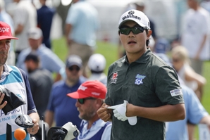PGA 투어 첫 승 노리는 김성현, 공동 선두 출발