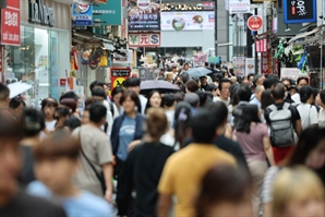 “한국여행 4박에 ‘쇼핑 뺑뺑이’ 8번”…中 덤핑상품 막는다