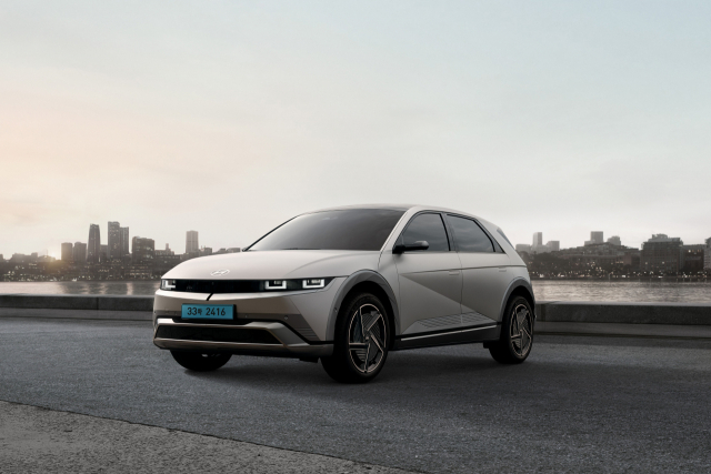 현대자동차가 2021년 출시한 아이오닉5의 첫 상품성 개선 모델인 ‘더 뉴 아이오닉5’를 4일 출시했다. 사진 제공=현대차