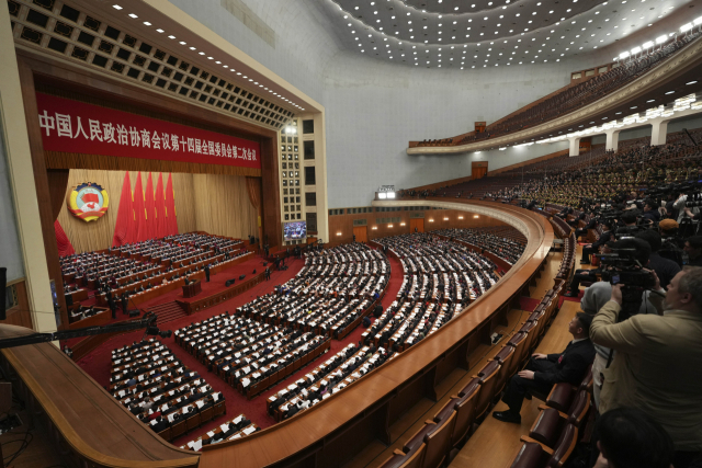 베이징 인민대회당에서 4일 열린 전국인민정치협상회의 개막식에 중국 지도부와 대표단이 참석해 있다. AP연합