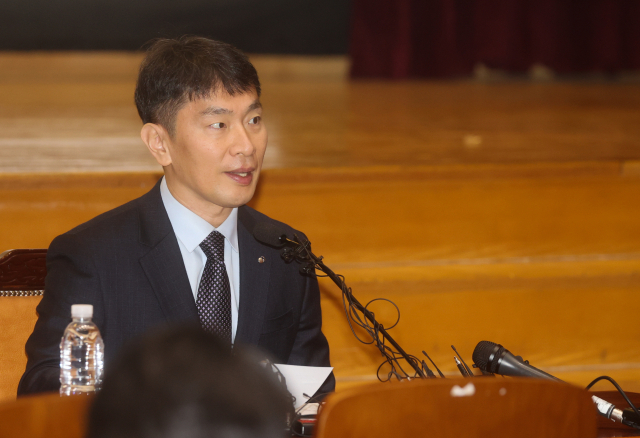 이복현 '홍콩 ELS 배상 차등화할 것'