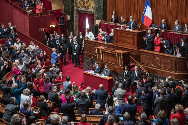 프랑스, 세계 최초로 '낙태할 자유' 헌법에 담았다