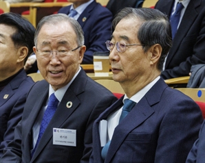 韓총리 “의대증원, 첨단산업 인재 확보하려는 것”