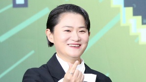 김신영, 급성후두염 '정오의 희망곡' 생방송 불참…'전국노래자랑' 하차 여파?