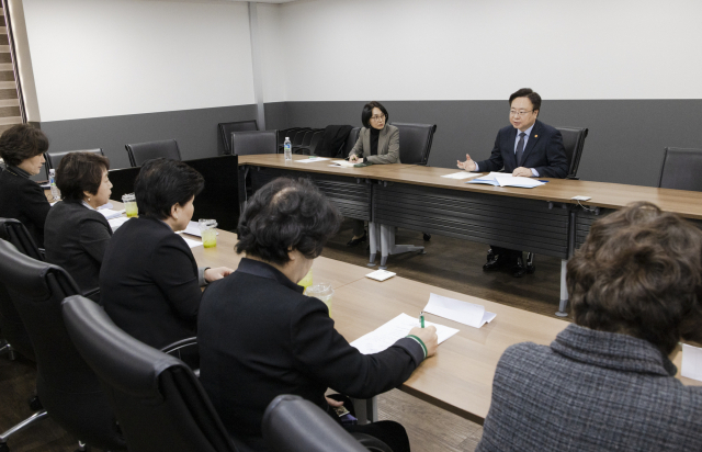 조규홍 보건복지부 장관이 4일 서울 종로구 정부서울청사에서 대한간호협회 임원진과 간담회를 하고 있다. 사진제공=복지부