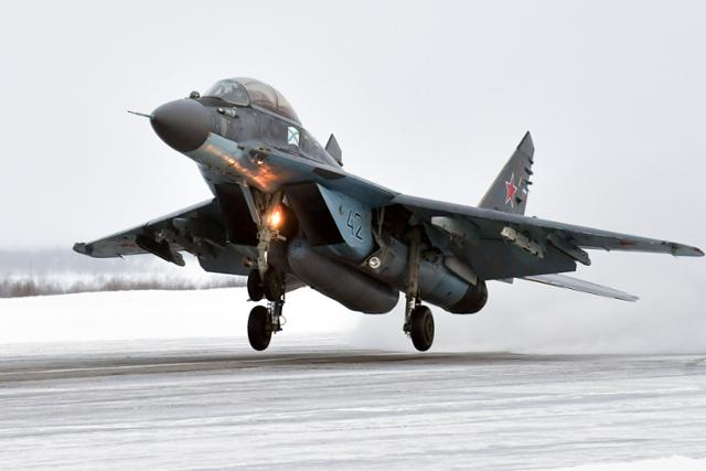 러시아의 ‘미그-29’ 전투기가 이륙하고 있다. 연합뉴스