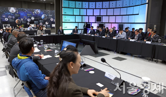 12일 스포츠관광 활성화 간담회가 진행중이다. 사진 제공=문체부