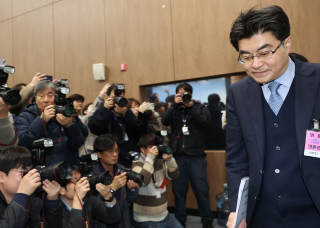 의대 교수들에게도 '진료유지명령' 검토한다는데… 대화 문 열릴까?