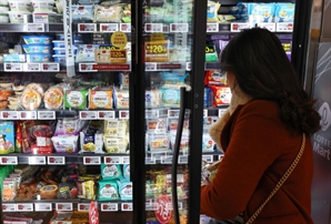 정부, 식품업체에 "가격 내려라" 압박…'담합 조사' 경고도