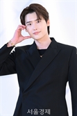 이종석, '♥아이유' 사랑꾼의 볼 하트! [SE★포토]