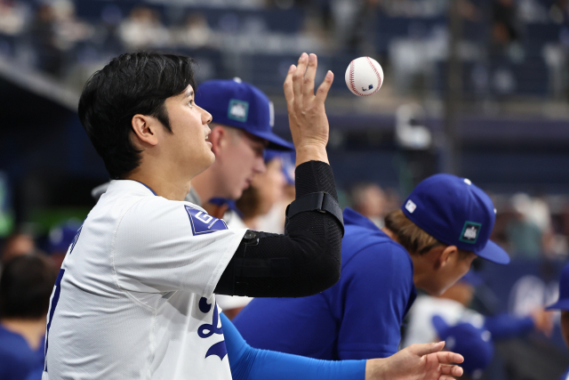 [르포] '오타니 보러 왔어요'…야구神 등장에 고척도 '시끌'