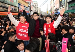 국힘 “민주, 200석 오만함에 탄핵 야망 드러내…” 유시민 '막말'도 비판
