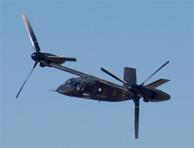 미 벨사의 V-280 ‘밸러’. 틸트로터 방식으로 수직이착륙이 가능하며 최대속도가 시속 565km에 달해 블랙호크 헬기보다 2배 가량 빠르다. 사진 제공=미 벨사
