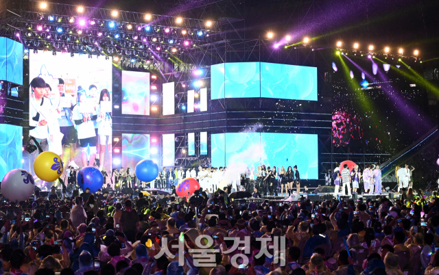 '2023 세계스카우트잼버리 'K-팝 슈퍼라이브' 콘서트 엔딩 무대 / 사진=사진공동취재단