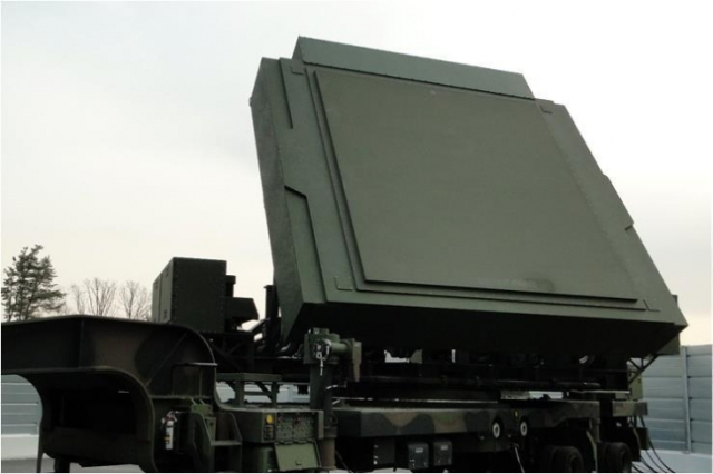 한화시스템이 개발 중인 장거리 지대공 유도무기(L-SAM) 레이더 시제기. 군은 2024년 11월까지 개발을 완료할 계획이다. 사진 제공=방위사업청