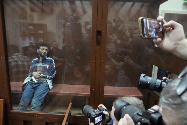 러시아 법정에 출석한 모스크바 테러 피의자 달레르존 미르조예프. AP연합뉴스