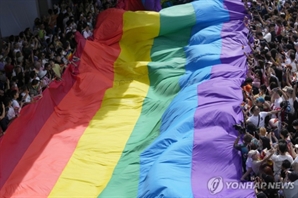 태국, 동남아 첫 동성결혼 합법화 되나…의회 하원 통과