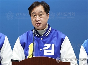 ‘김준혁 막말’ 파문 커지는데…“역사적 사실 언급한것” 동조한 민주 법률부위원장