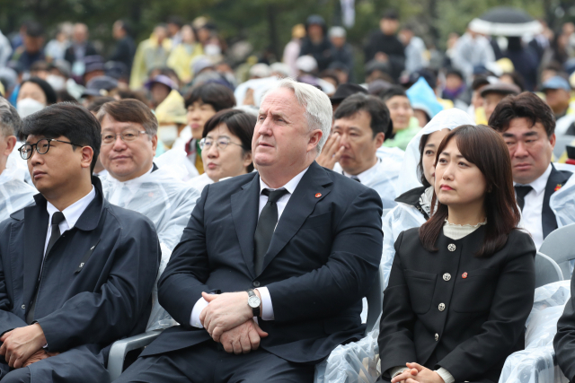 인요한 국민의미래 선거대책위원장이 3일 오전 제주시 봉개동 4·3평화공원에서 열린 제76주년 제주4·3희생자추념식에 참석하고 있다. 사진 제공=연합뉴스