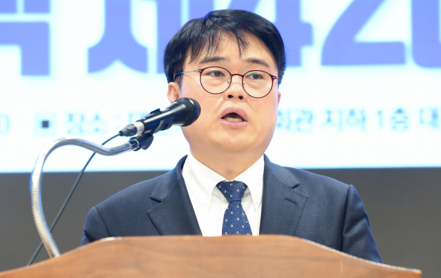 강경파 목소리에 볼모 잡힌 의료계…대통령 만난 박단 비대위원장 '내부의 적' 규정