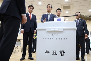 韓총리 "완전무결한 선거관리 지원"