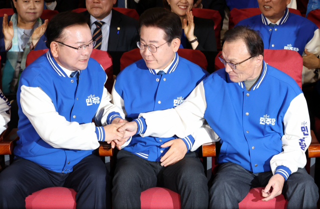 [속보] 이재명 '국민들 선택 겸허한 마음으로 마지막까지 지켜보겠다'