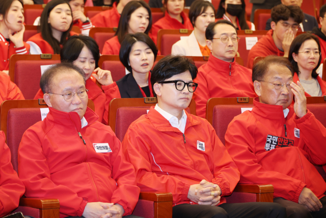 野, ‘조국혁신당 돌풍’에 비례 목표 미달…與, 4년전 규모 유지