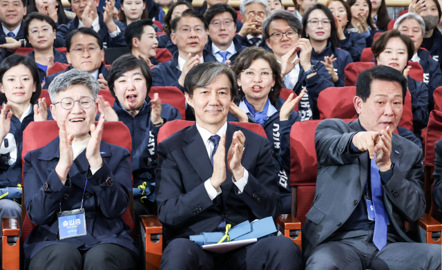 野, ‘조국혁신당 돌풍’에 비례 목표 미달…與, 4년전 규모 유지