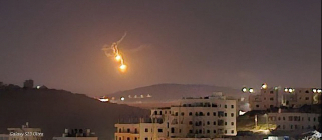 [영상]빌딩 사이로 미사일이…이스라엘 시민들 전한 '폭격 현장' 어땠나