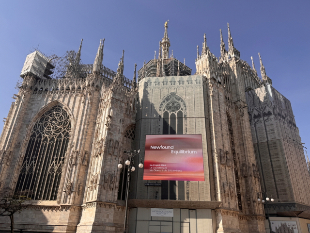 밀라노 두오모 성당 옥외광고 전광판을 장식한 삼성 디자인 전시 '공존의 미래'. 사진제공=삼성전자
