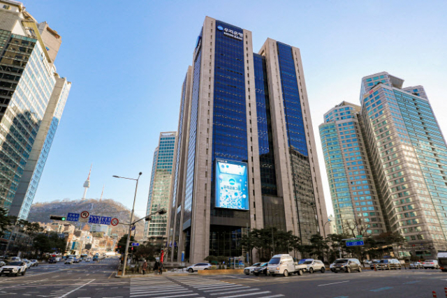 우리은행, 홍콩 ELS 손실 투자자에 첫 자율배상