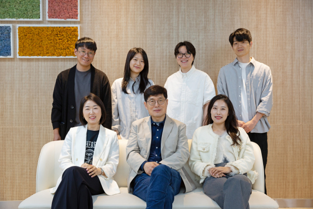 한국에너지기술연구원 청정연구실 황선미(앞줄 왼쪽 첫번째) 박사 연구진. 사진제공=한국에너지기술연구원
