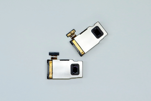 LG이노텍의 ‘고배율 광학식 연속줌 카메라 모듈’ 제품 사진. 사진제공=LG이노텍