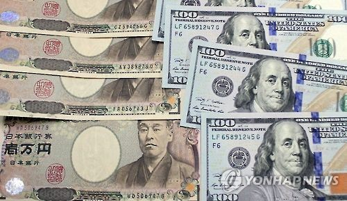 일본 엔화 지폐와 미국 달러화 지폐 [촬영 이세원]