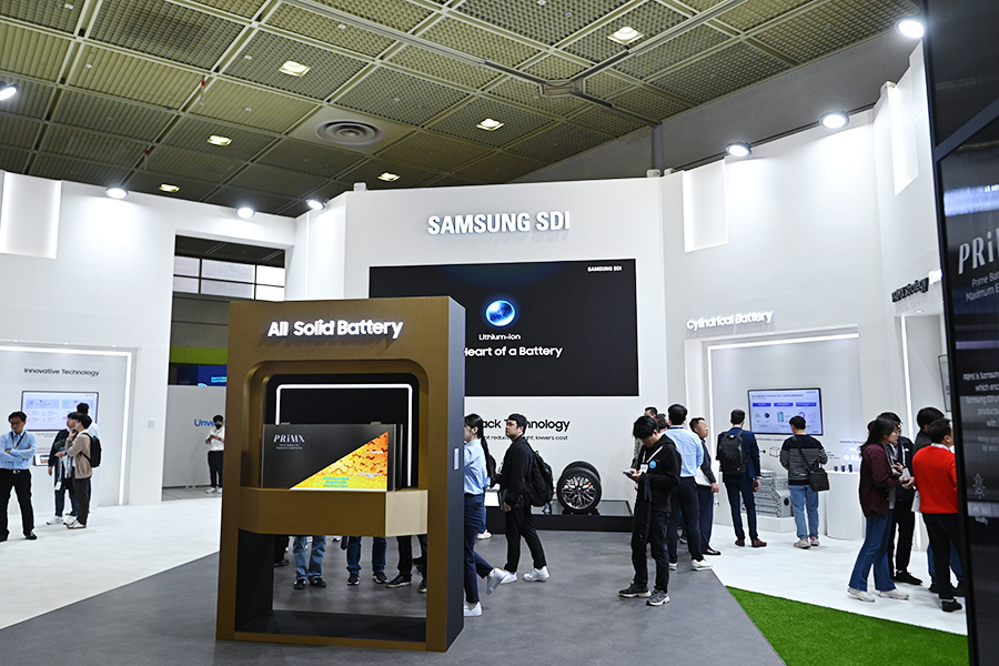 삼성 SDI는 전고체 배터리 및 다양한 기술을 전시했다. 김학수 기자