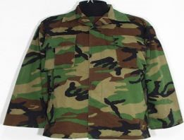1990년대부터 2014년까지 사용된 얼룩무늬 전투복 상의. 사진 제공=국방부