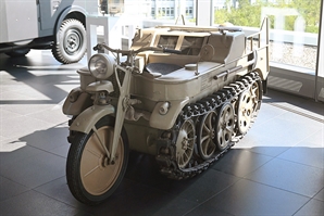 [리뷰] 나치 독일에 기동력을 더한 반궤도 차량 - NSU 케텐크라트 HK101