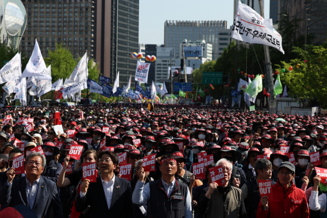 지난해 5월 1일 ‘세계노동자의날’ 집회가 열리고 있다. 연합뉴스