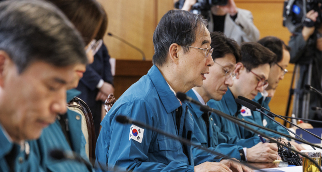 韓총리 '응급환자 대응 위해 의사 겸직 허가 논의'