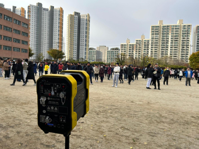 300m 거리서도 또렷…재난·안전사고 막는 이동형 스피커